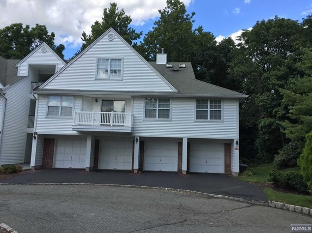 61 Vernon Ct #1, Waldwick, NJ 07463