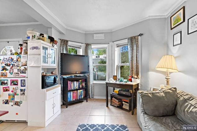 18 Niehaus Ave #1, Little Ferry, NJ 07643