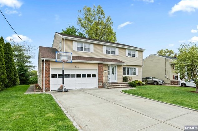 11 Rabkin Dr, Clifton, NJ 07013-4113