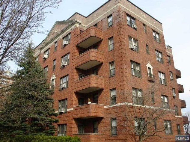 100 Prospect Ave #3o, Hackensack, NJ