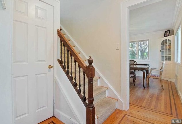 394 Warwick Ave, Teaneck, NJ 07666