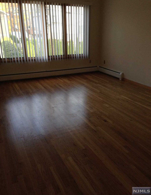 2417 Camner St #b, West Fort Lee, NJ 07024