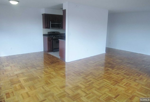 2175 Hudson Terrace #8-a, West Fort Lee, NJ 07024