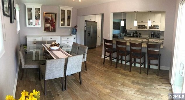 324 Maplewood Dr, Paramus NJ  07652-3402 exterior