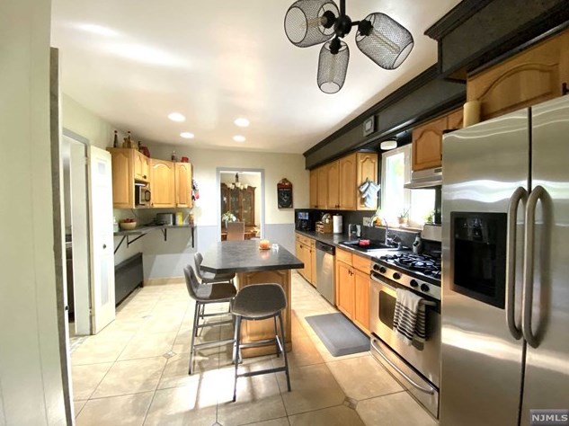 312 Katherine St, Englewood, NJ 07631