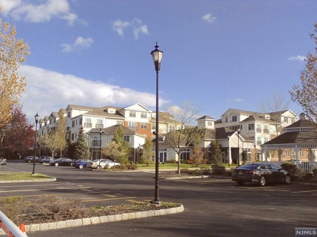 1212 The Plz, Tenafly, NJ 07670