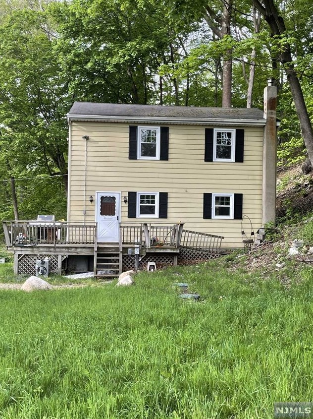 56 River Rd, Oakland, NJ 07436