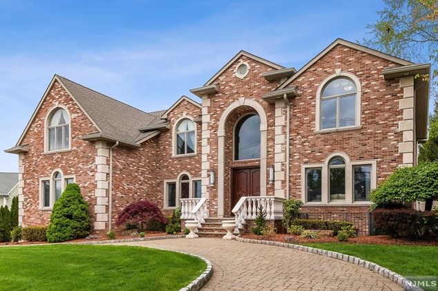 527 Homans Ave, Closter, NJ 07624