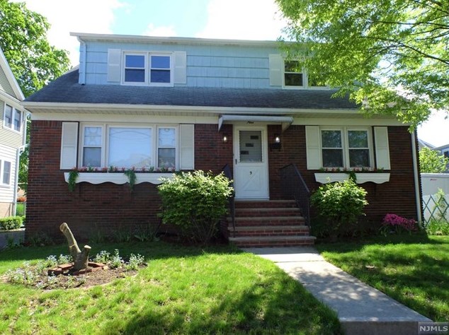 9 Parmelee Ave, Paterson, NJ 07506