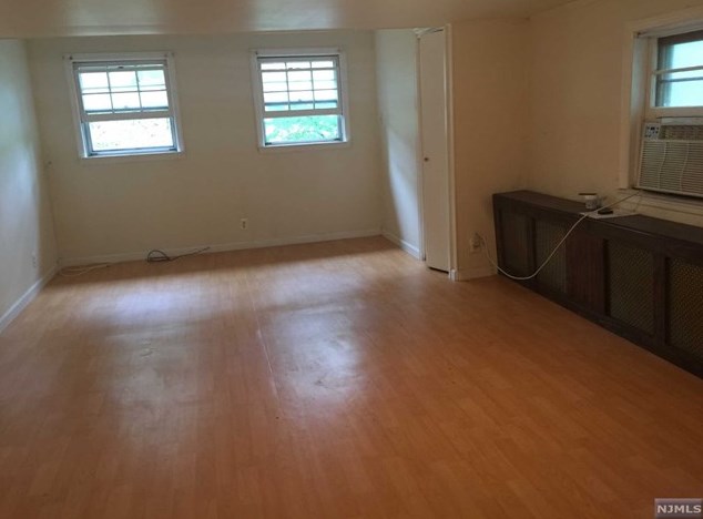 136 Pershing St #2, Dumont, NJ 07628