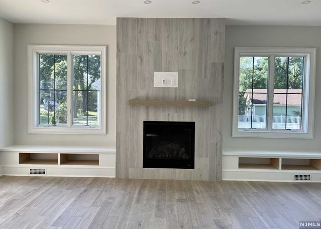 20 S Pleasant Ave, Ridgewood, NJ 07450