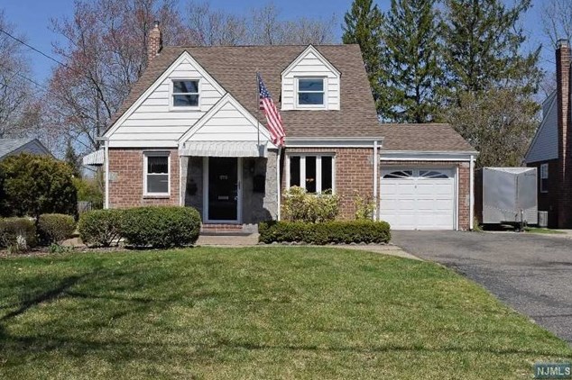 676 Ackerman Ave, Westwood, NJ 07675