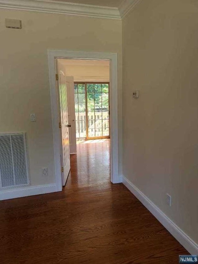 54 Central Ave, Tenafly, NJ 07670-1723