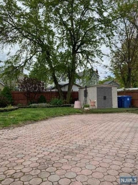 37 Grant St, Englewood, NJ 07631