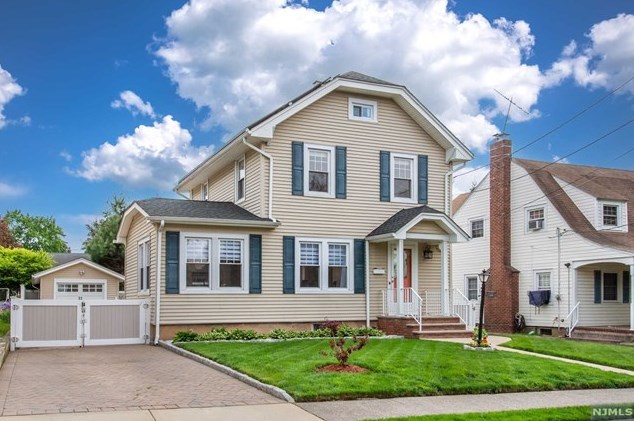 218 Springfield Ave, Hasbrouck Heights, NJ 07604
