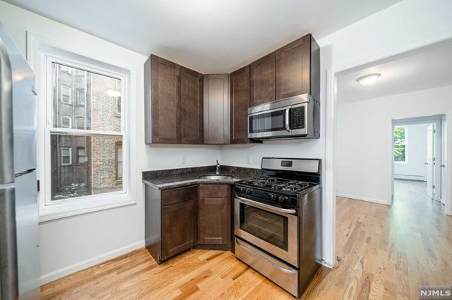 415 Baldwin Ave #2l, Jersey City, NJ 07306