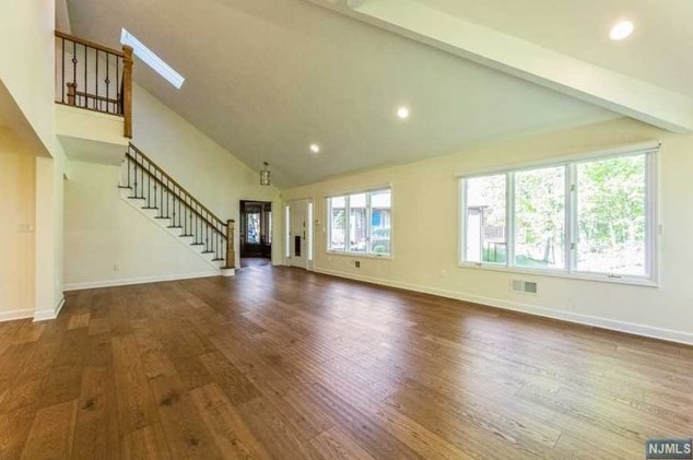 23 Lakeview Dr, Westwood, NJ 07675
