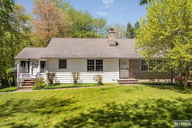 57 County Rd, Demarest, NJ 07627