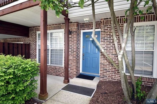 458 Lee Ct, West Fort Lee, NJ 07024