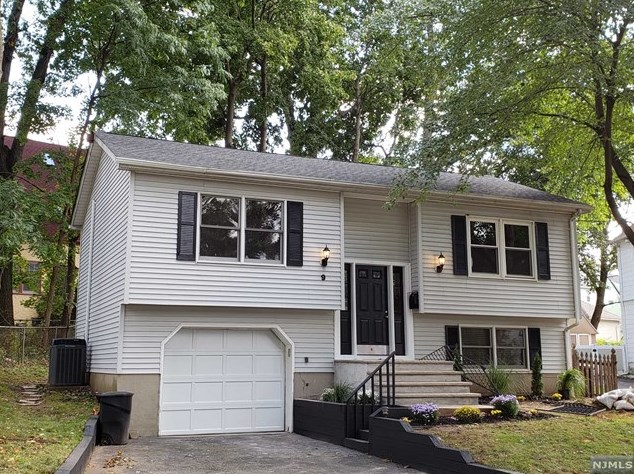 9 Bergen St, Ridgewood, NJ 07452