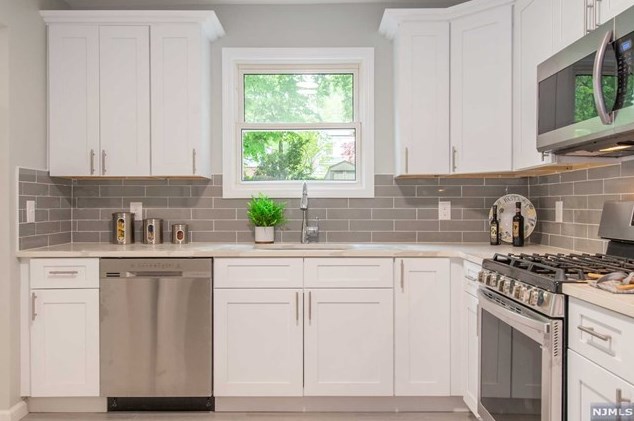 765 Salem St, Teaneck, NJ 07666
