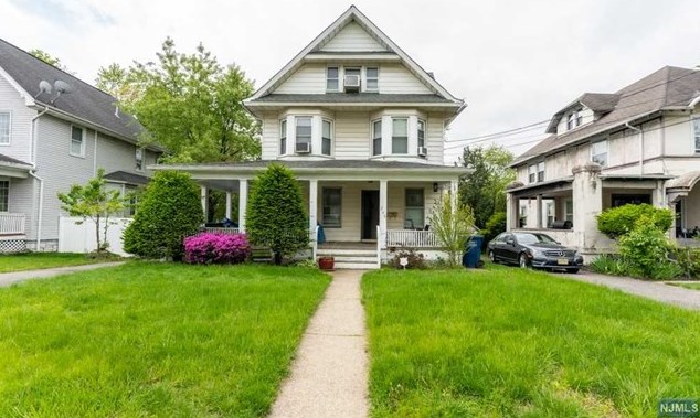 243 Hamilton Pl, Hackensack, NJ 07601-3529