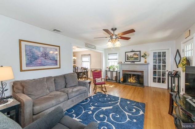 68 Elmwood Dr, Elmwood Park, NJ 07407-1712