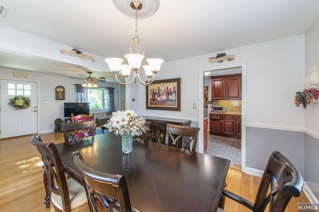 68 Elmwood Dr, Elmwood Park NJ  07407-1712 exterior