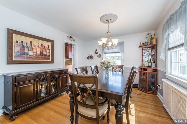 68 Elmwood Dr, Elmwood Park NJ  07407-1712 exterior