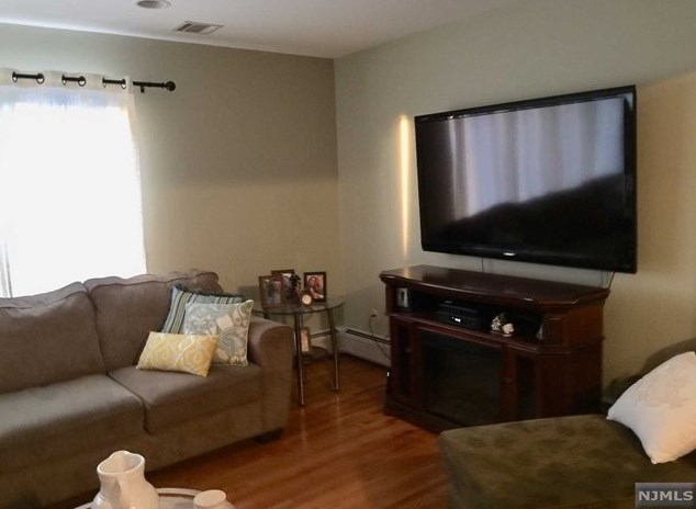 419 Jefferson St #2, Carlstadt, NJ 07072