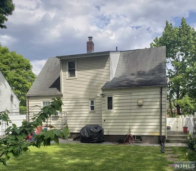 618 Lucy Ave, Teaneck, NJ 07666