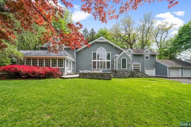 41 Depeyster Ave, Tenafly, NJ 07670-2207
