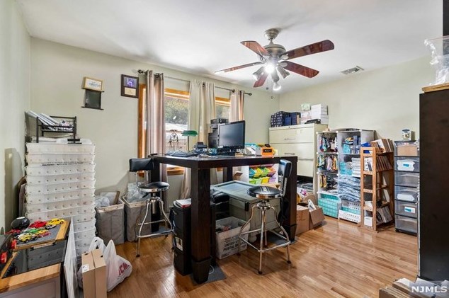 2 State Rt 5, West Fort Lee NJ 07024-4333 exterior