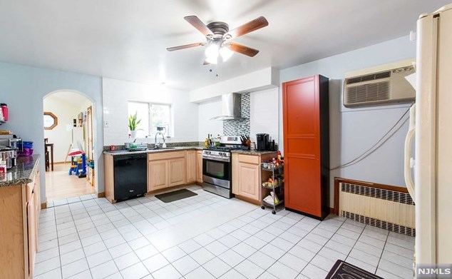 12 Clark Ave, Rutherford NJ  07070-1413 exterior