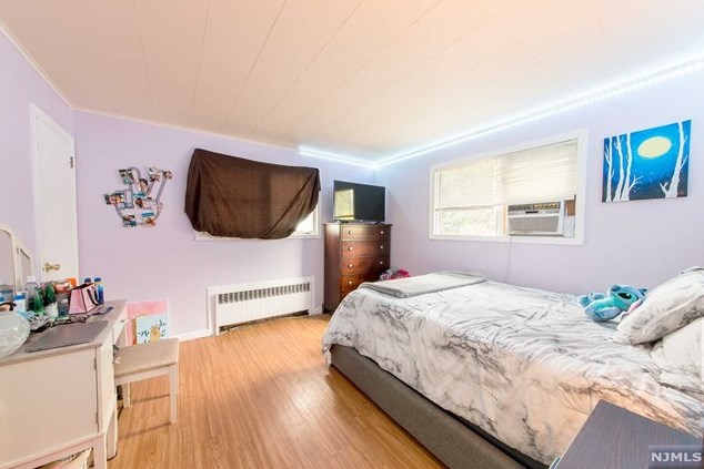 12 Clark Ave, Rutherford NJ  07070-1413 exterior