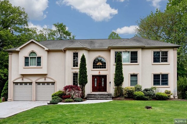 632 Woodland Ave, Rockleigh, NJ 07647