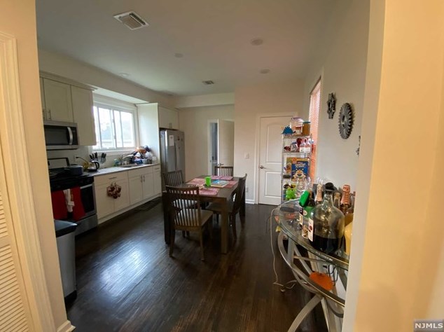 79 Holmes St, Belleville, NJ 07109