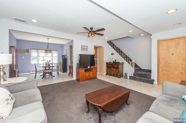 400 Forest Ave, Lyndhurst, NJ 07071-2411
