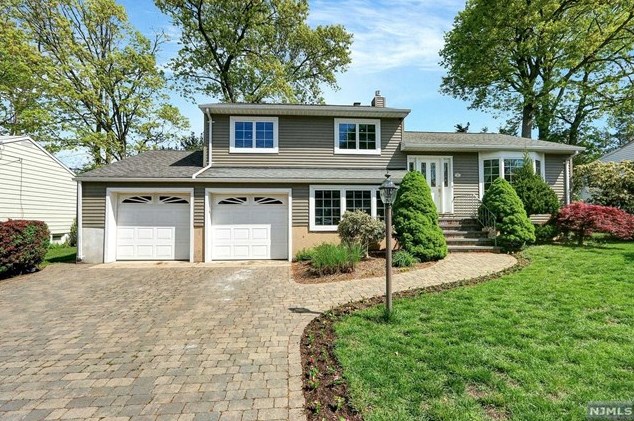 32 Cypress Rd, Dumont, NJ 07628