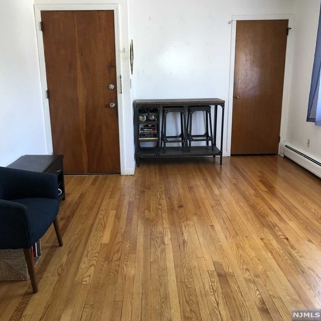 405 8th St #2l, Carlstadt, NJ 07072