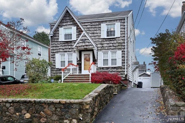 364 Innes Rd, Wood-Ridge, NJ 07075