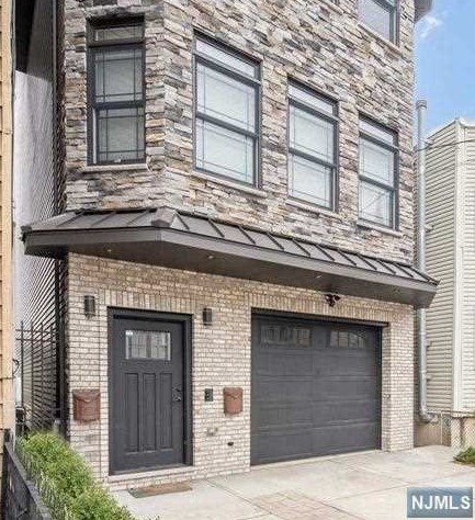 15 Nelson Ave, Jersey City, NJ 07307-4006
