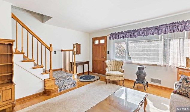 165 Brookdale St, Maywood, NJ 07607-1801