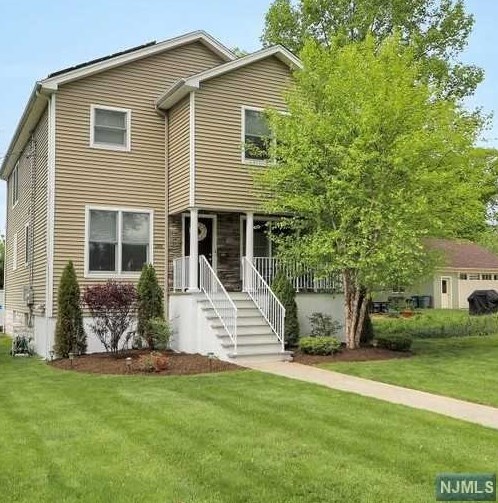 188 Larch Ave, Dumont, NJ 07628