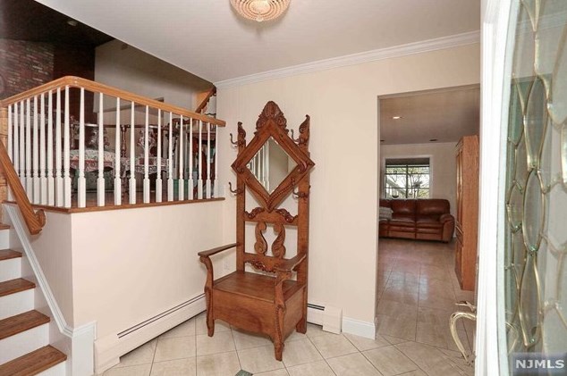 150 Knickerbocker Ave, Hillsdale NJ  07642-1856 exterior