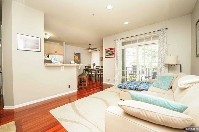 107 Brittany Ct, Clifton, NJ 07013-2680