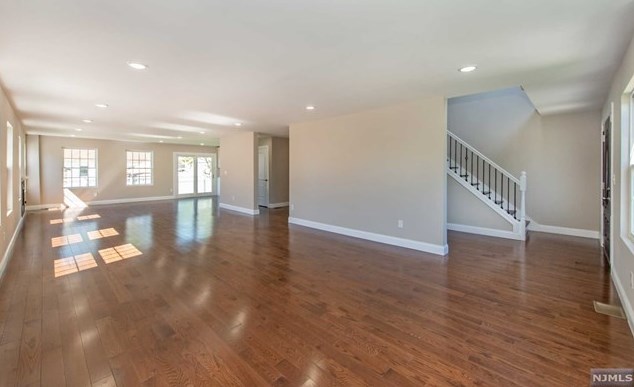 74 Avenue F, Lodi NJ  07644-1912 exterior