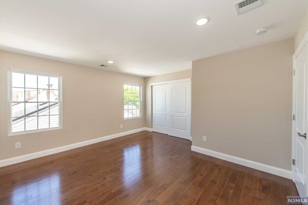 74 Avenue F, Lodi NJ  07644-1912 exterior
