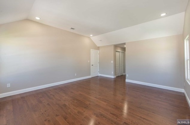 74 Avenue F, Lodi NJ  07644-1912 exterior