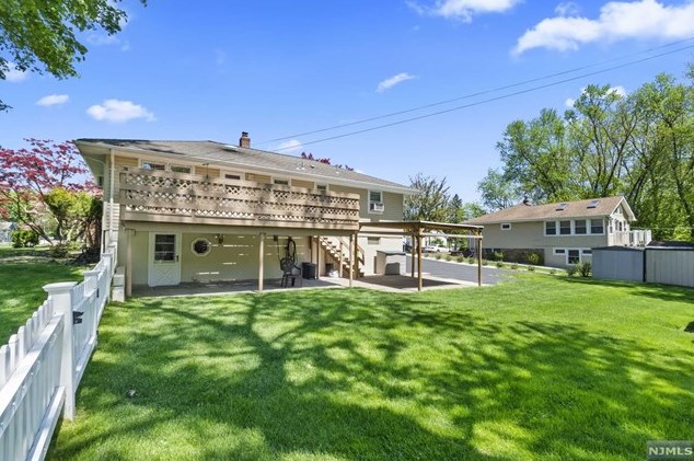 269 Ramapo St, Pompton Lakes NJ  07442-1623 exterior